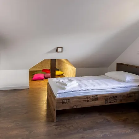 Max-oil Apartment